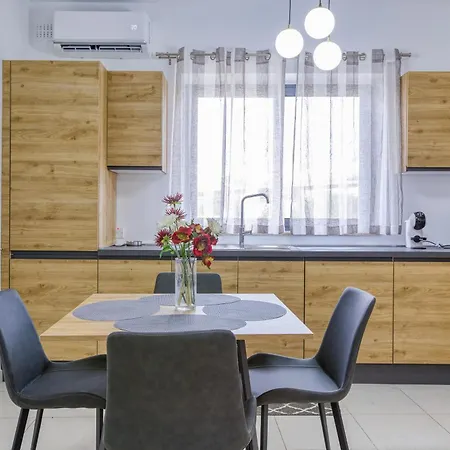 Modern With Sofabed & Balcony In Gzr056 * Gzira