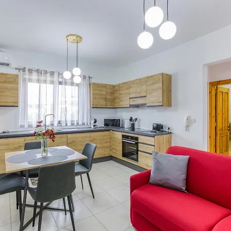 Modern With Sofabed & Balcony In Gzr056 * Gzira