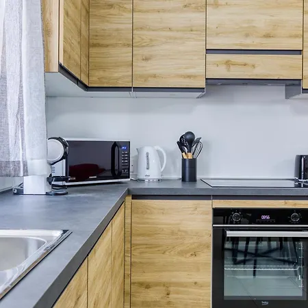Modern With Sofabed & Balcony In Gzr056 شقة Gzira