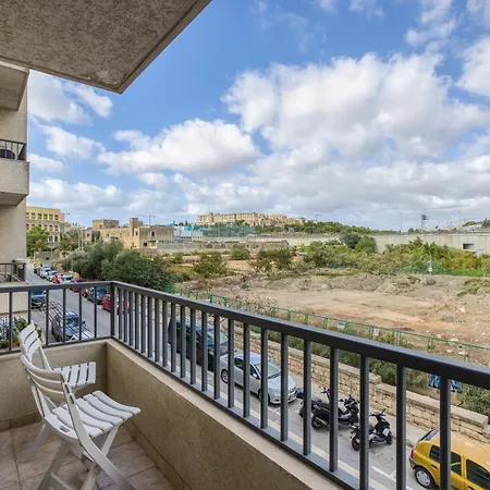 شقة Modern With Sofabed & Balcony In Gzr056 Gzira