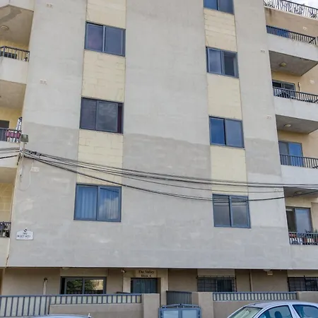 Modern With Sofabed & Balcony In Gzr056 * Gzira